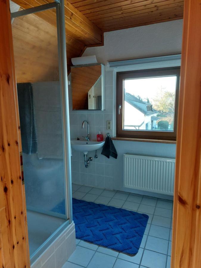 Dachgeschosswohnung Mit Burgblick In Kues แบร์นคาสเทล-คืสท์ ภายนอก รูปภาพ