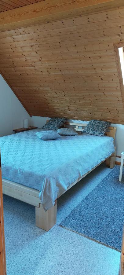 Dachgeschosswohnung Mit Burgblick In Kues แบร์นคาสเทล-คืสท์ ภายนอก รูปภาพ